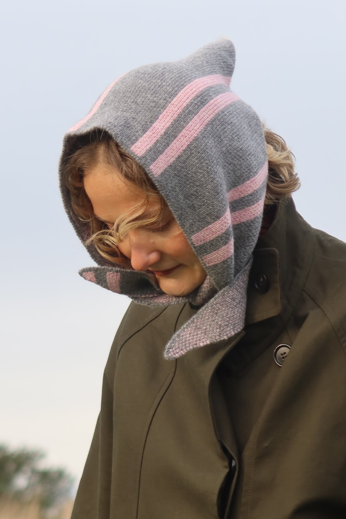 Triangle Scarf - Grey and Pink